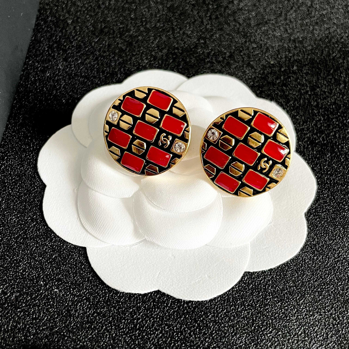 Double-C Emblem Stud Earrings in Polished Metal-Tone – Design 415 front product view