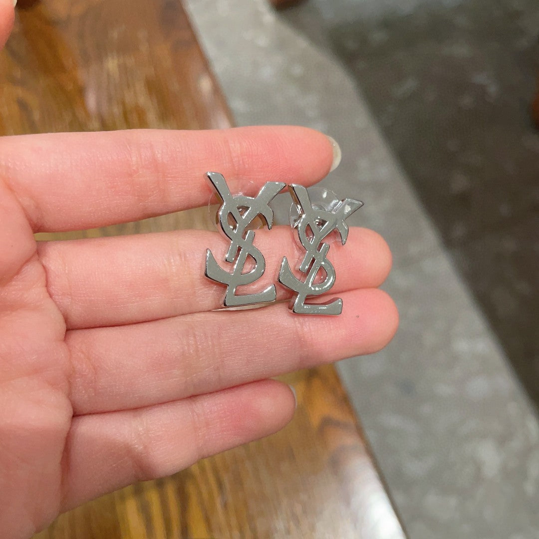 Letter Emblem Stud Earrings in Polished Metal-Tone – Design 020 side detail