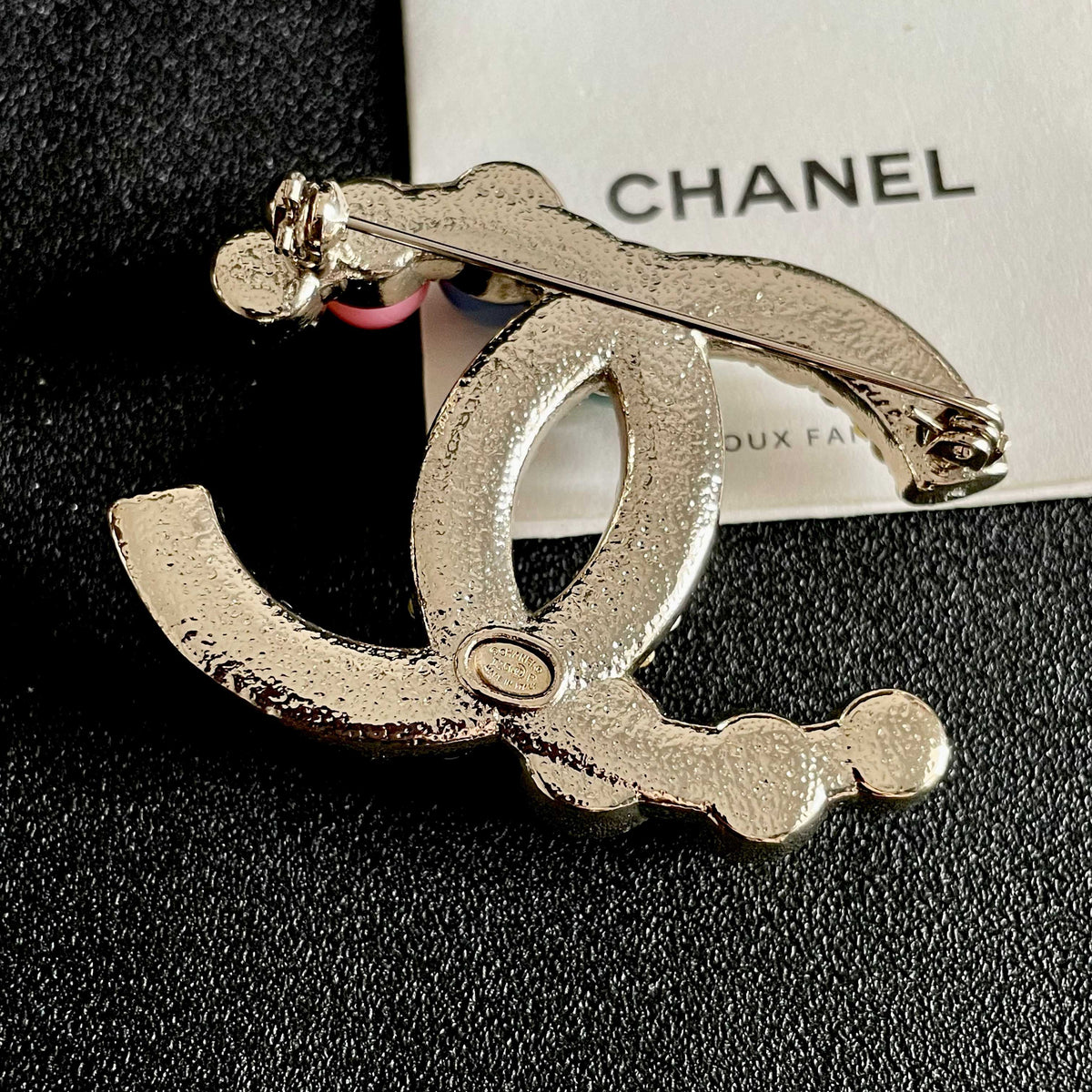 Signature Emblem Brooch in Polished Metal-Tone – Design 016 main product view