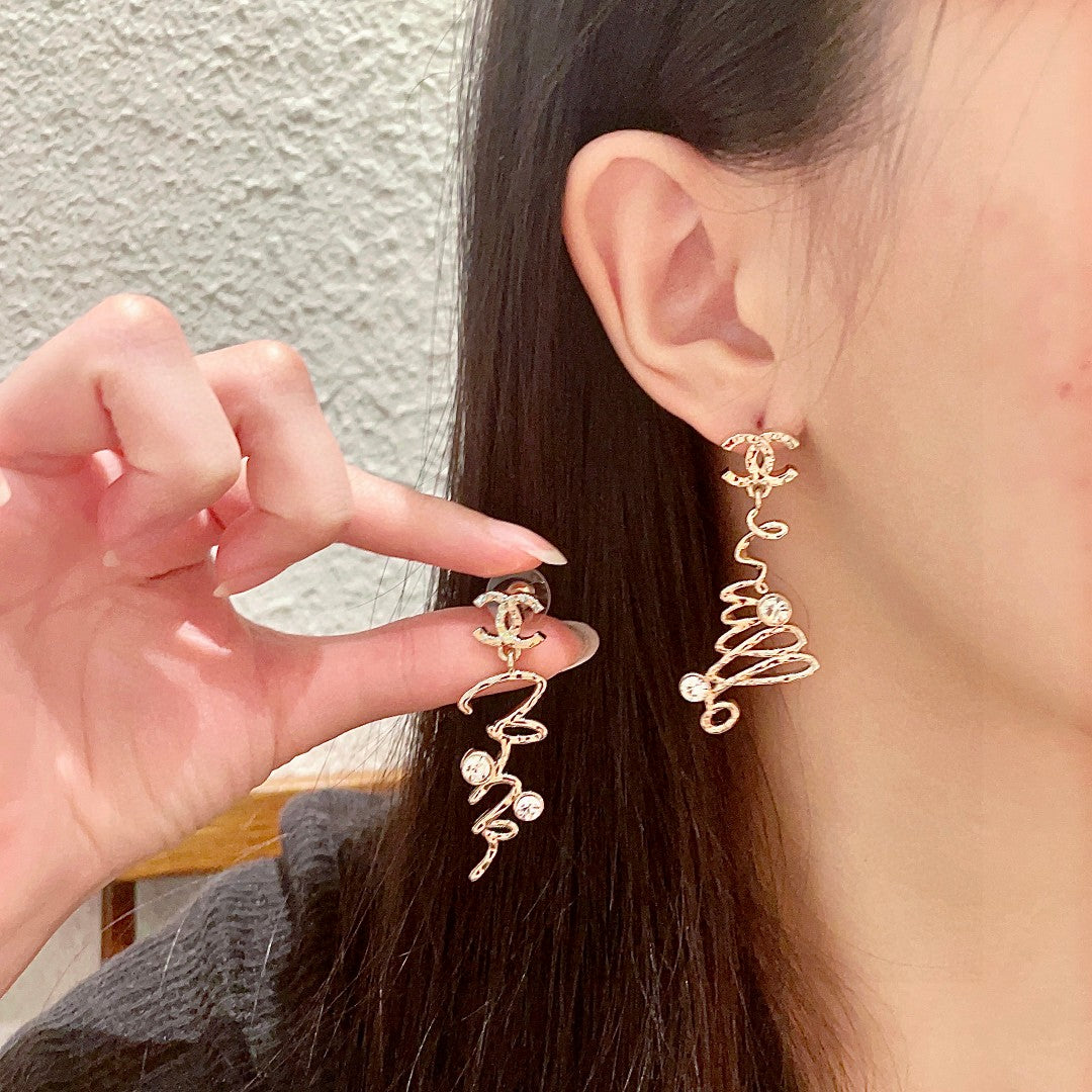 Double-C Emblem Statement Earrings in Polished Metal-Tone – Design 076 side detail