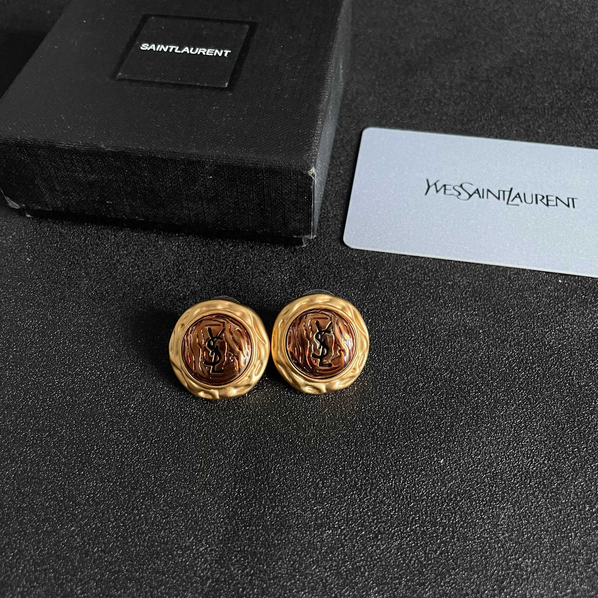 Geometric Emblem Stud Earrings in Silver-Tone – Vintage Detail – Design 004 close-up detail