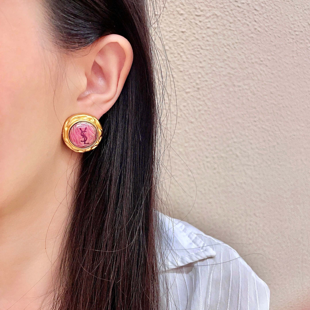 Geometric Emblem Stud Earrings in Silver-Tone – Vintage Detail – Design 003 detail view