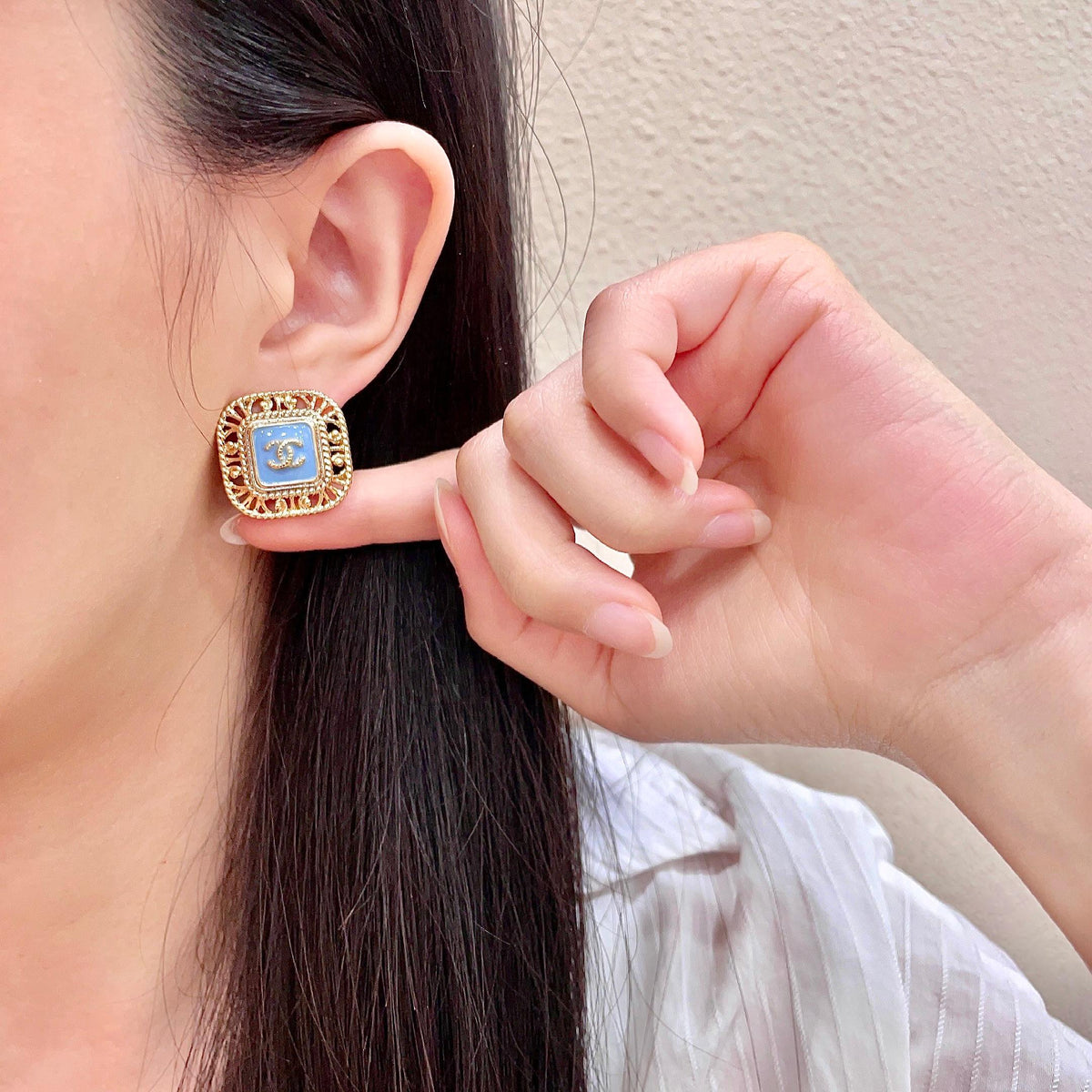 Double-C Emblem Stud Earrings in Polished Metal-Tone – Design 138 front product view