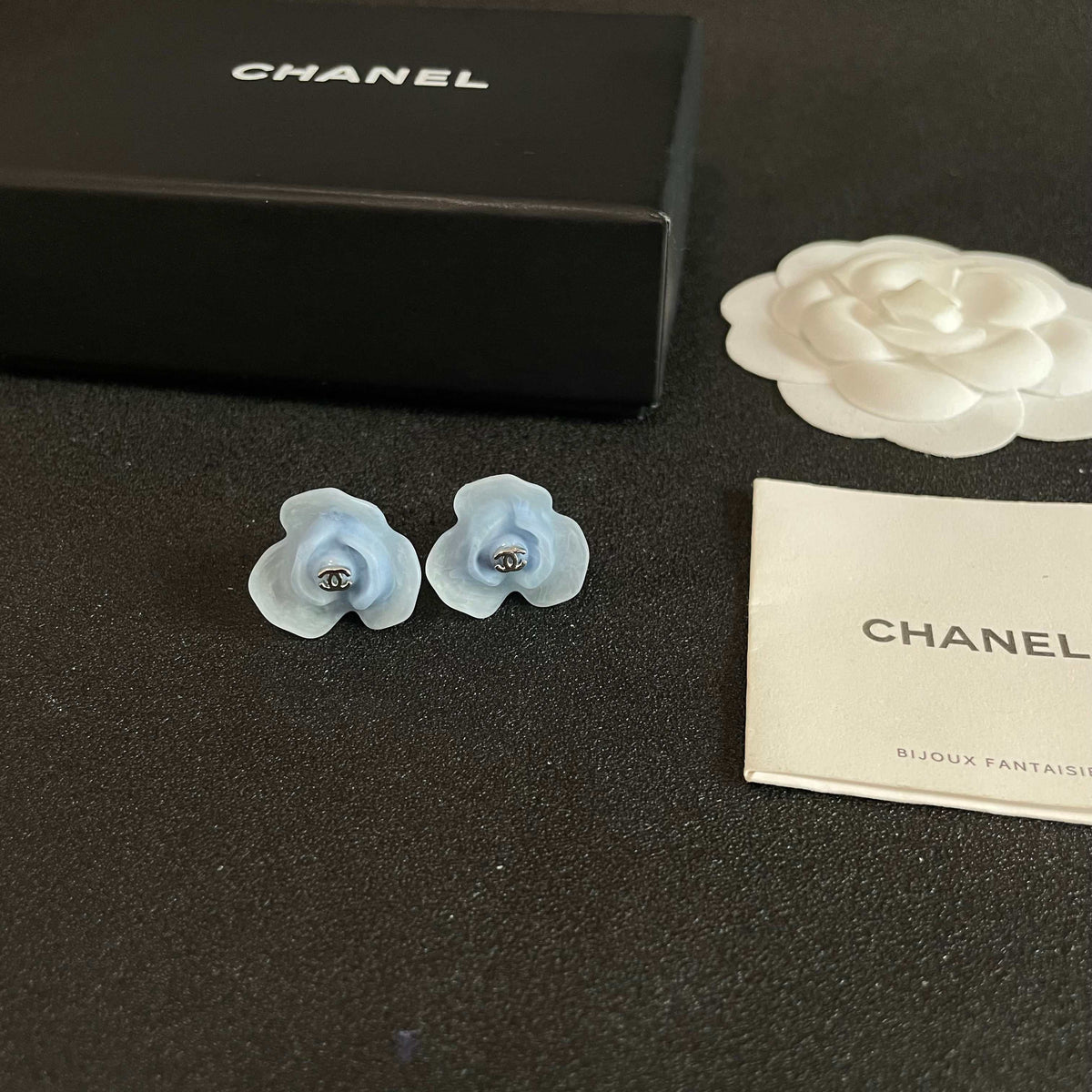 Double-C Emblem Stud Earrings in Polished Metal-Tone – Design 134 close-up detail