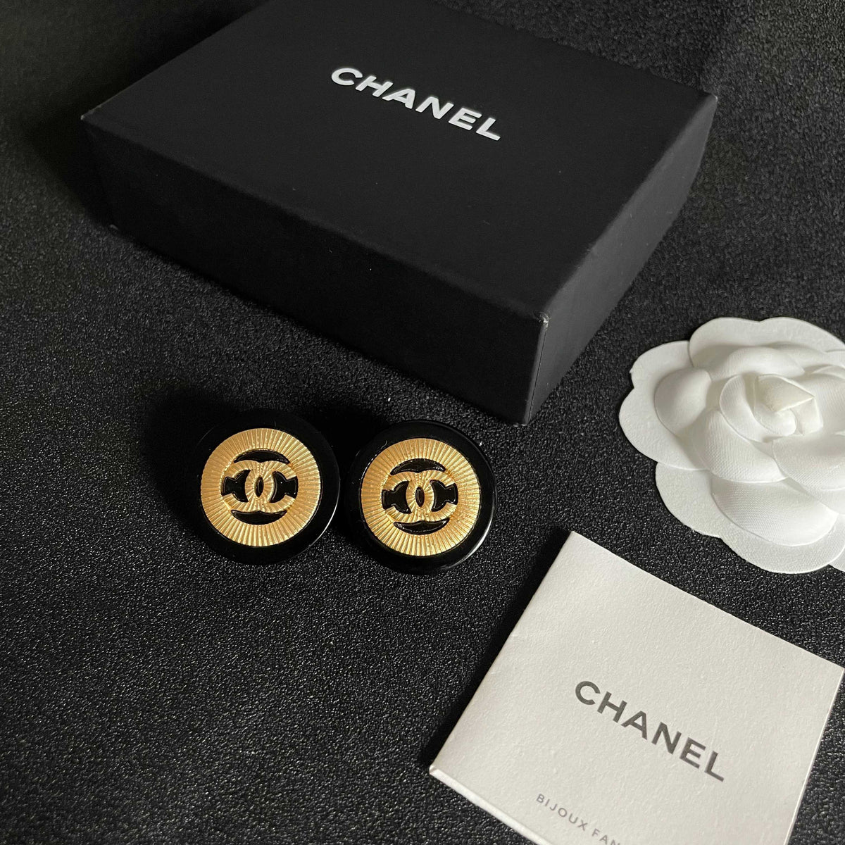 Double-C Emblem Stud Earrings in Polished Metal-Tone – Design 010 close-up detail