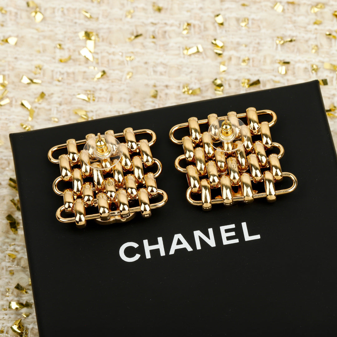 Double-C Emblem Stud Earrings in Gold-Tone – Design 040 close-up detail