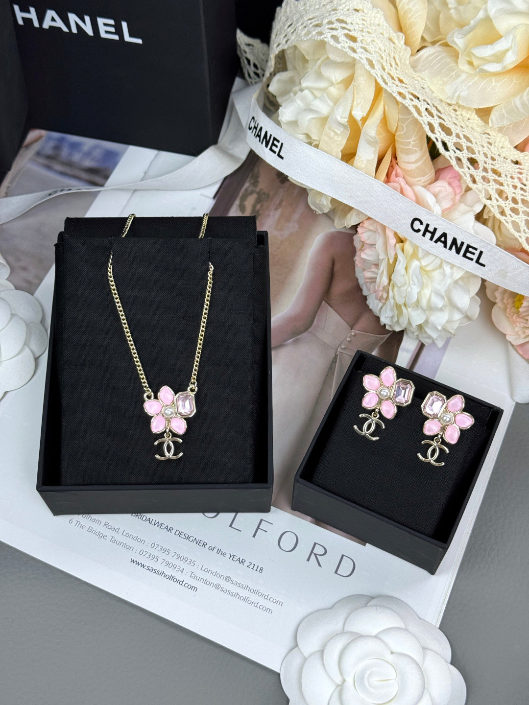 Double-C Emblem Statement Earrings in Polished Metal-Tone – Pink Detail styled product view