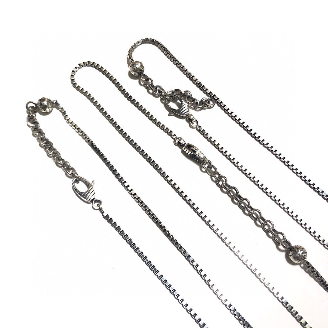 Geometric Emblem Pendant Necklace in Polished Metal-Tone – Design 014 close-up detail