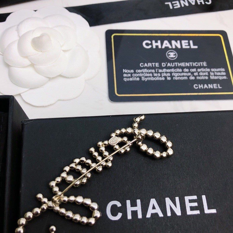 Signature Emblem Brooch in Polished Metal-Tone – Design 036 main product view