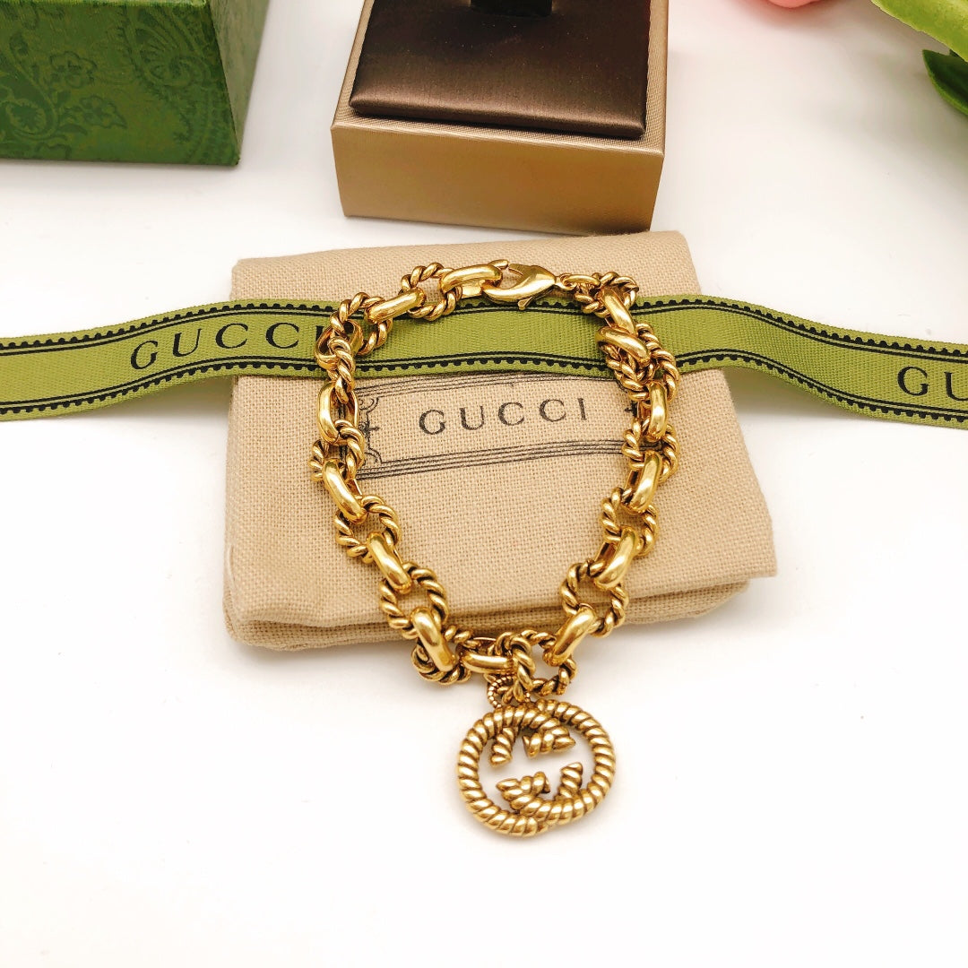 Floral Bracelet in Polished Metal-Tone – Design 013 close-up detail