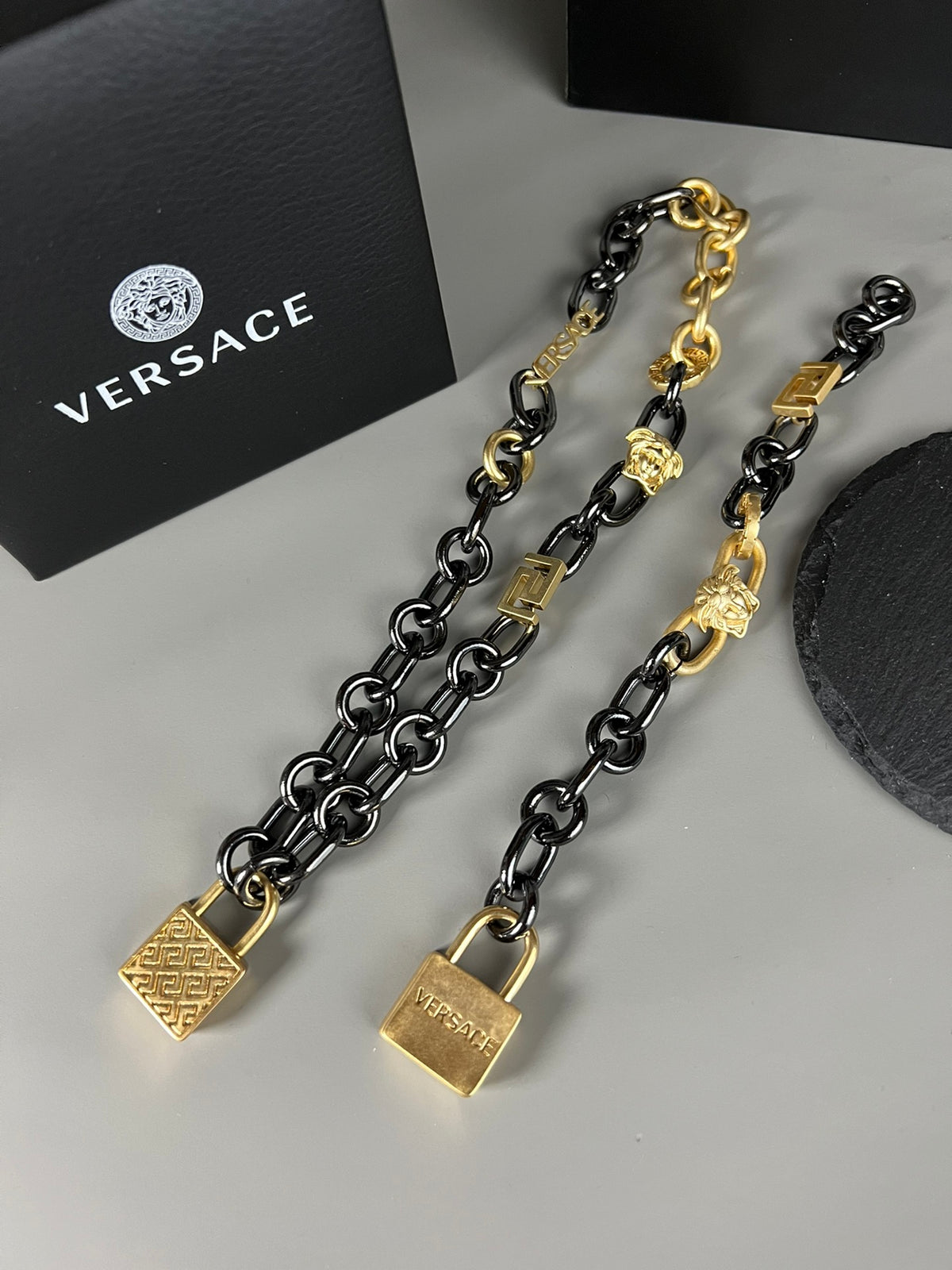 Medusa Head Pendant Necklace in Polished Metal-Tone – Design 05 close-up detail