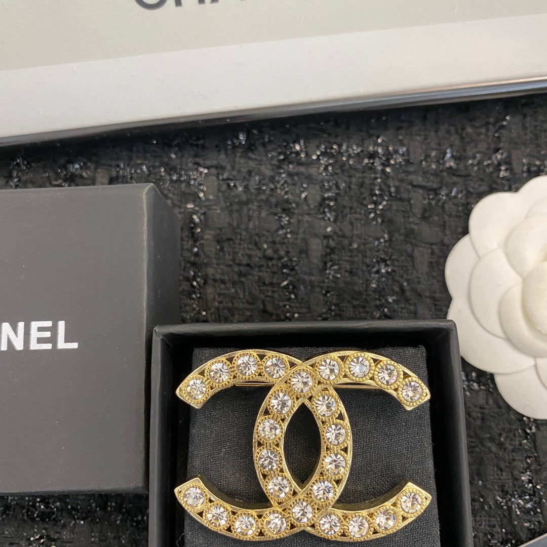 Double-C Emblem Brooch in Gold-Tone – Design 001 front product view