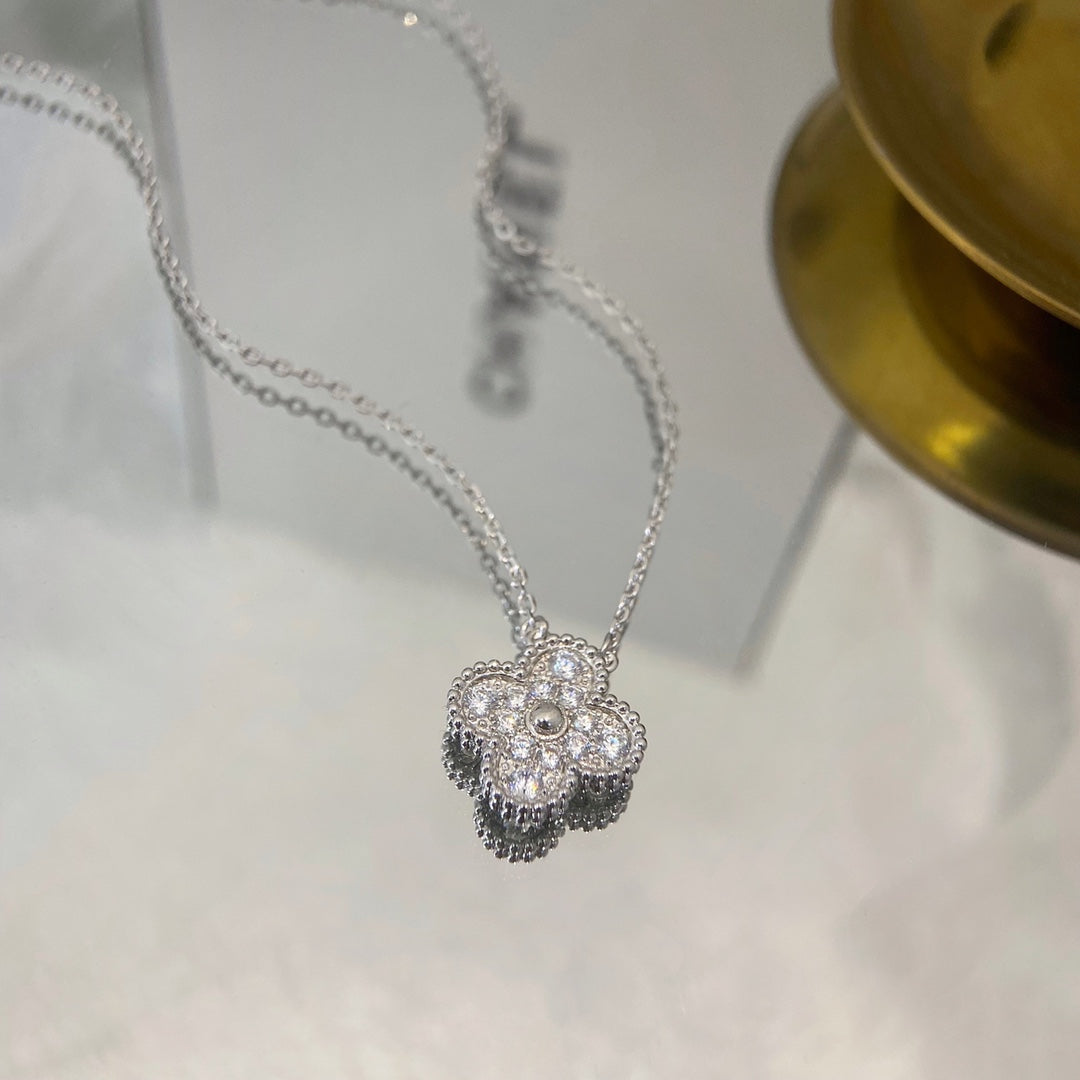 Clover Pendant Necklace in Rose-Gold-Tone – Crystal Detail detail view