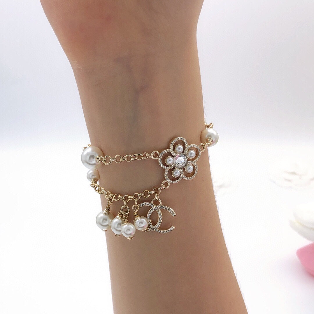 Double-C Emblem Bracelet in Gold-Tone – Pearl Detail – Design 005 front product view