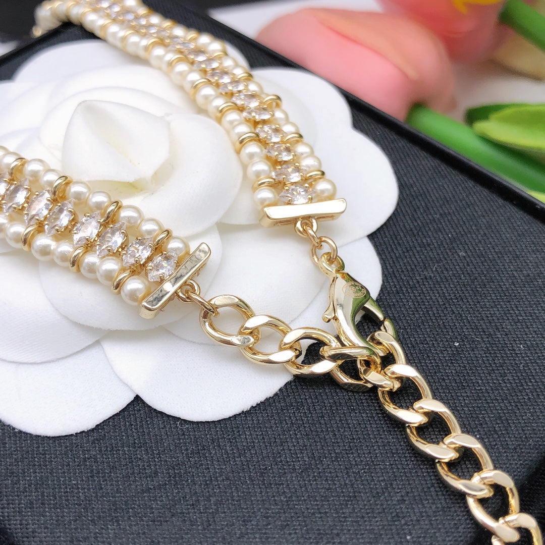 Pearl Pearl-Detail Pendant Necklace – Pearl Detail – Design 022 styled product view