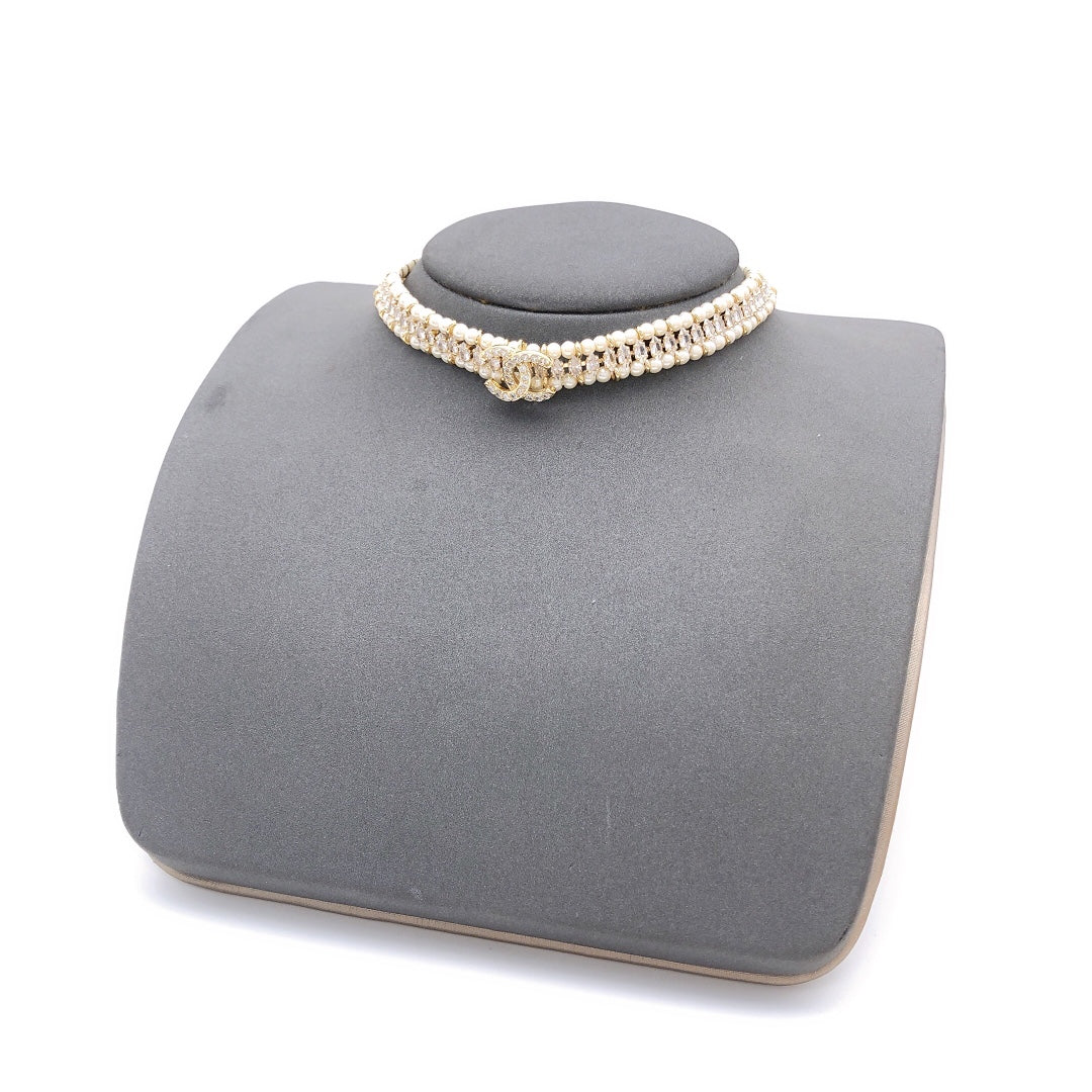 Pearl Pearl-Detail Pendant Necklace – Pearl Detail – Design 022 main product view