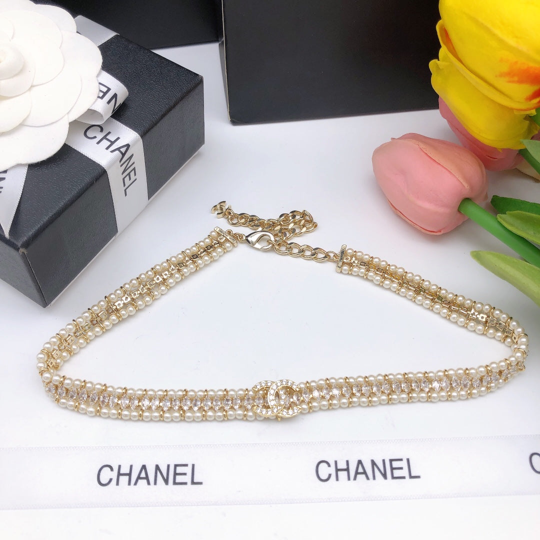 Pearl Pearl-Detail Pendant Necklace – Pearl Detail – Design 022 front product view