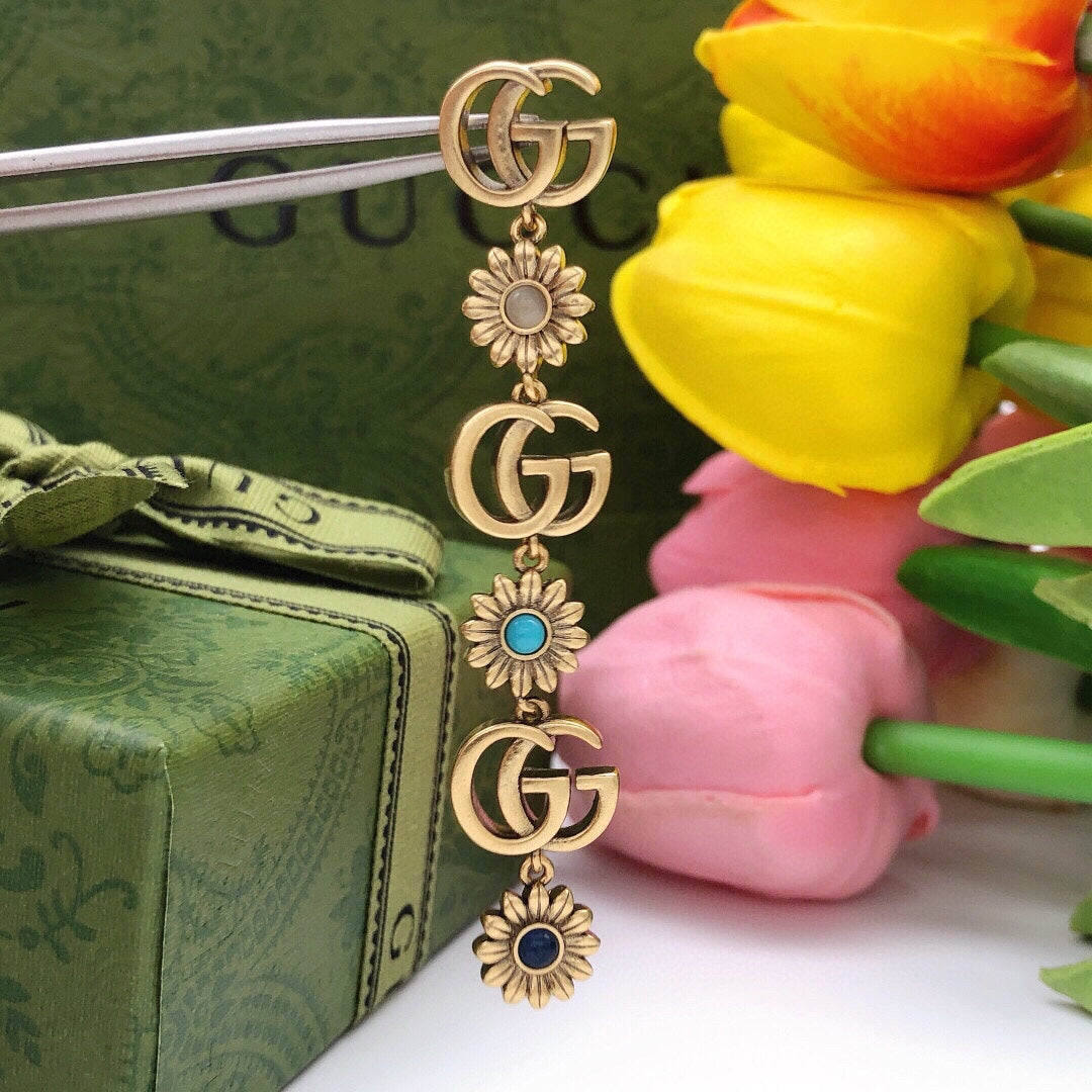 Floral Stud Earrings in Polished Metal-Tone – Design 003 side detail