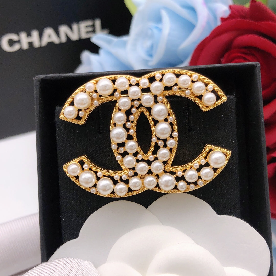 Double-C Emblem Brooch in Gold-Tone – Pearl Detail main product view