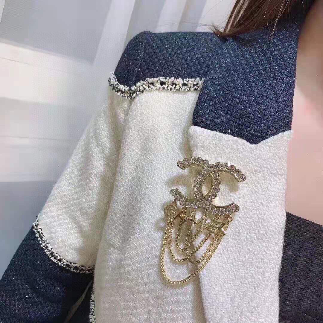 Letter Brooch in Gold-Tone – Design 001 main product view