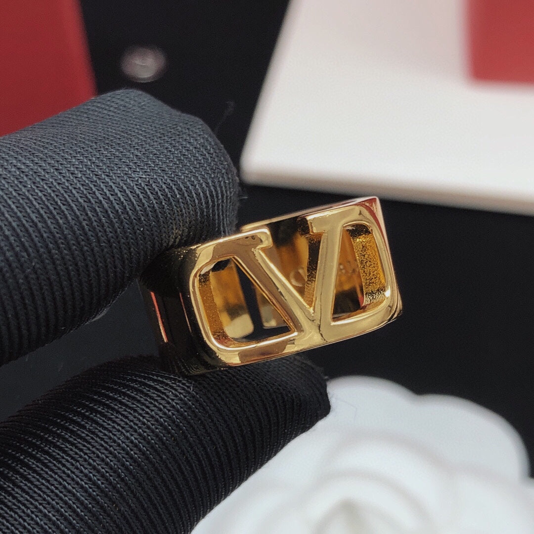 Signature Emblem Polished Ring close-up view