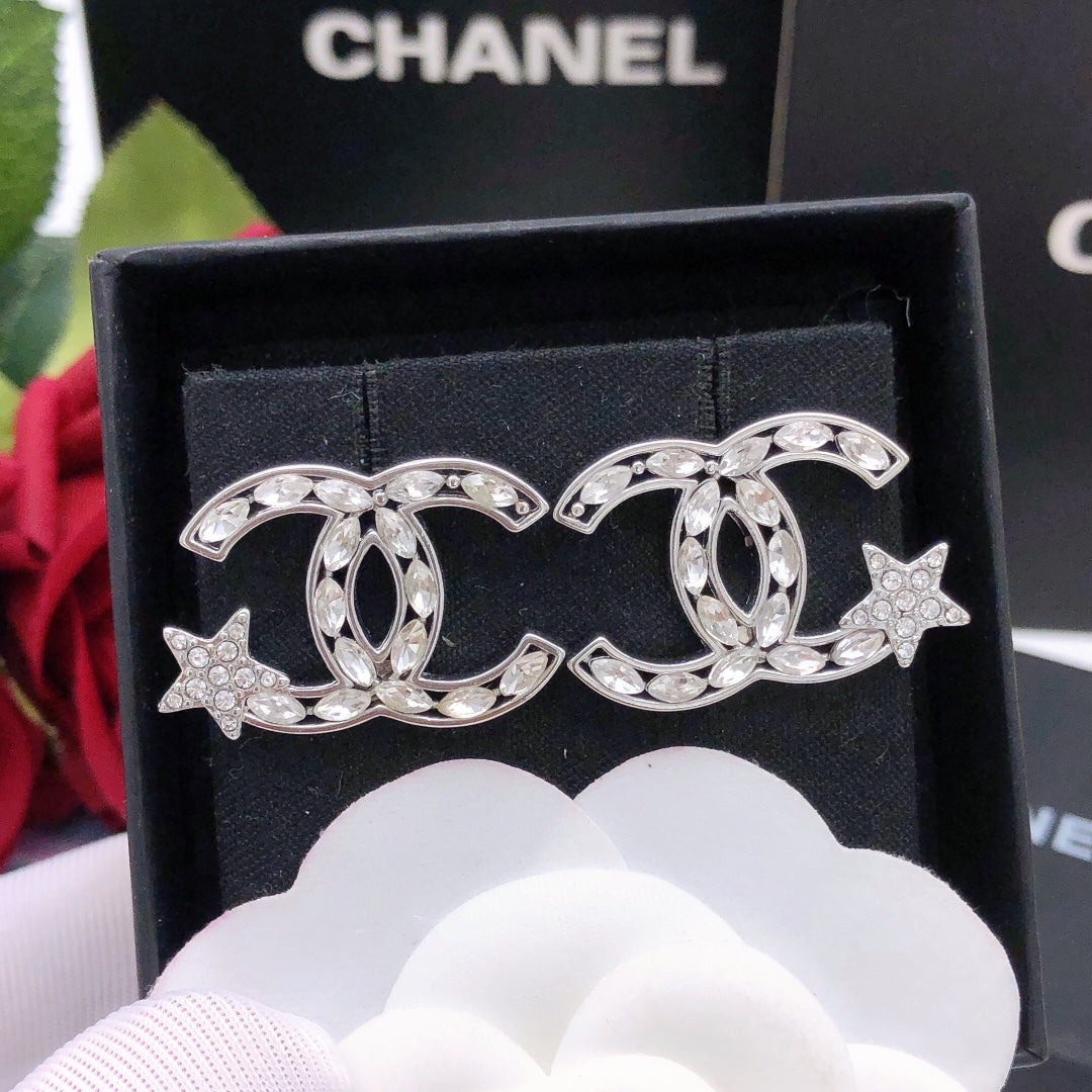 Double-C Emblem Stud Earrings in Polished Metal-Tone – Design 381 main product view