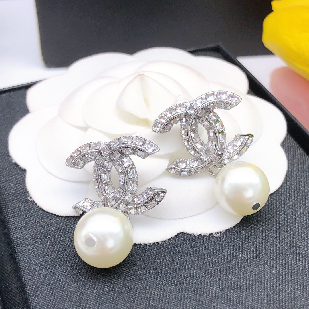 Pearl Pearl-Detail Stud Earrings – Pearl Detail styled product view
