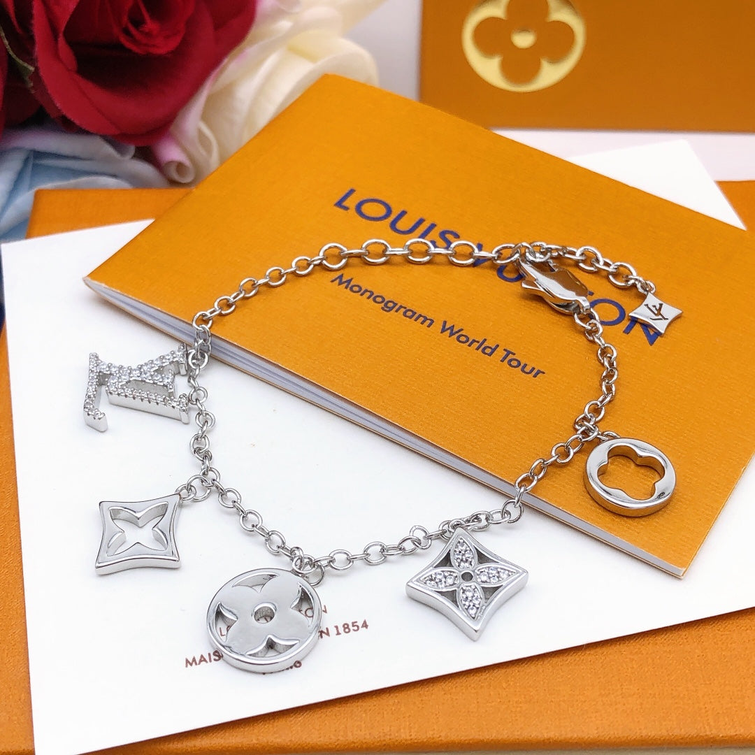 Geometric Emblem Bracelet in Silver-Tone – Silver Detail – Design 018 main product view