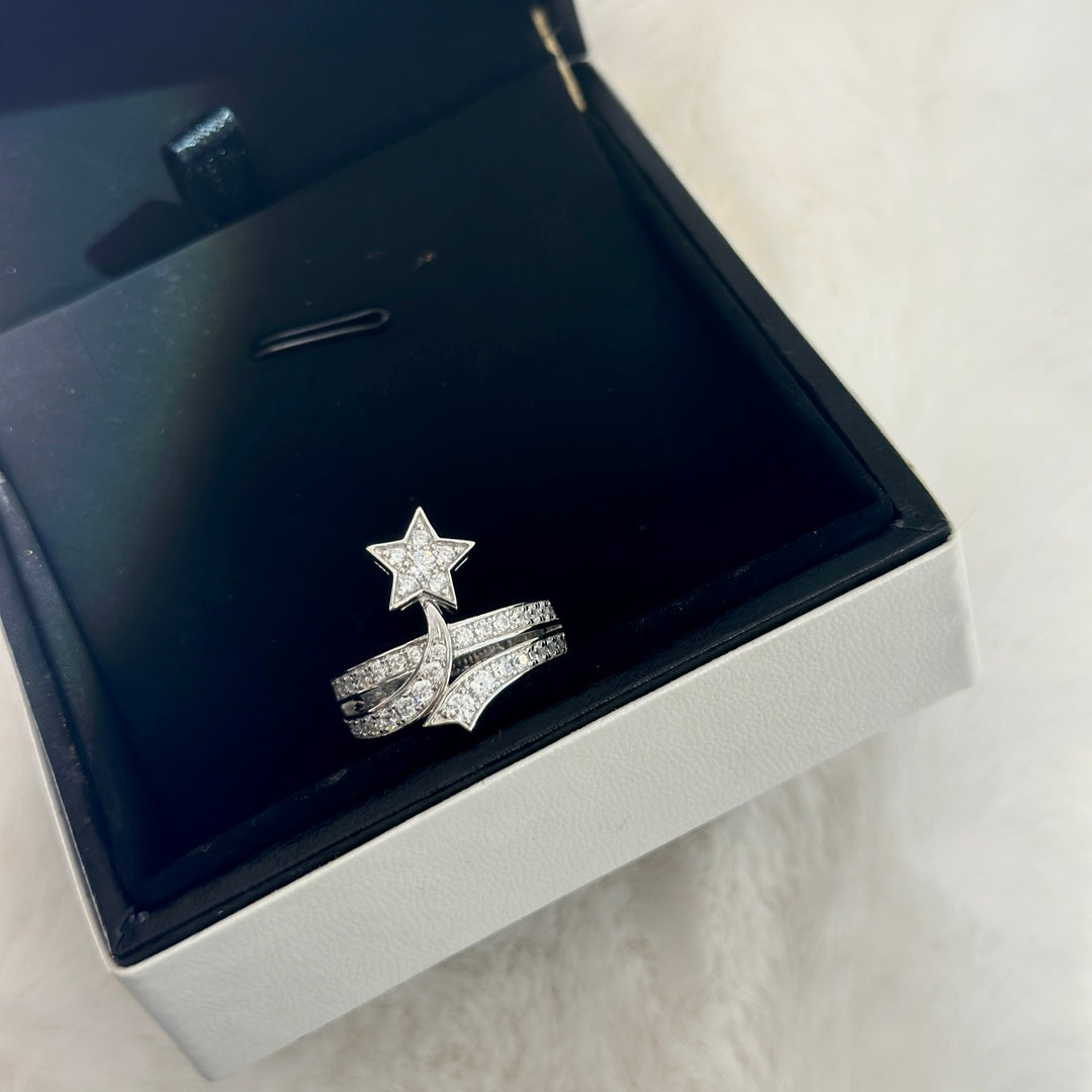 Signature Emblem Statement Ring in Gold-Tone – Design 001 detail view