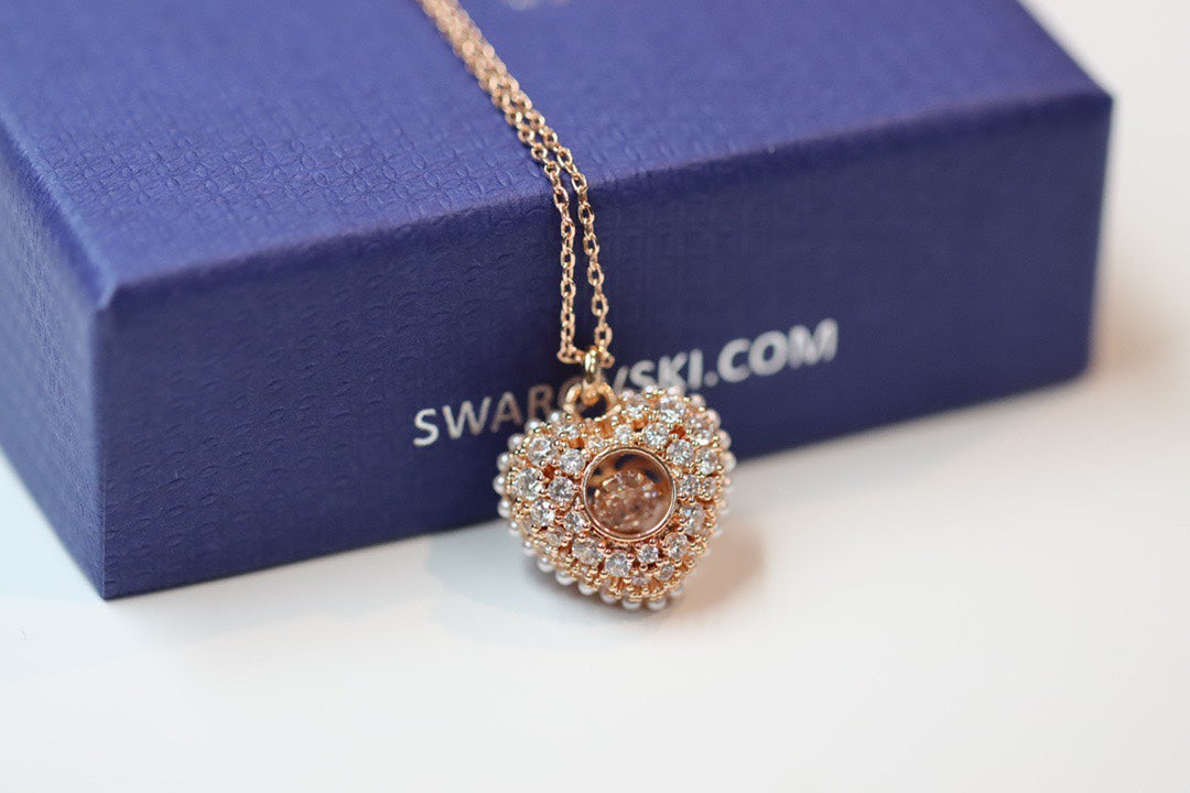 Heart Collarbone Necklace in Rose-Gold-Tone close-up detail