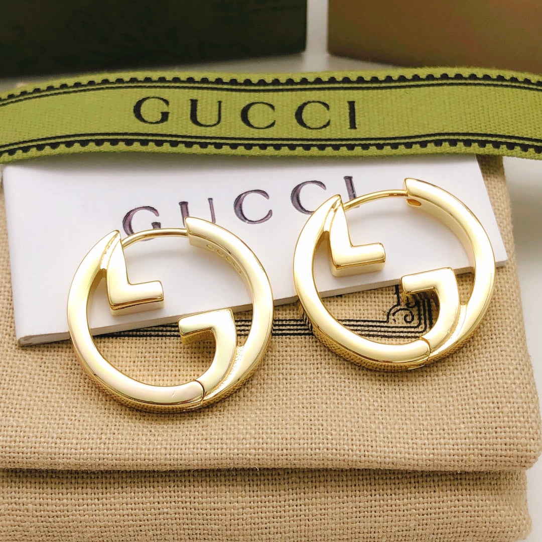 Geometric Emblem Jewelry Accessory in Gold-Tone – Design 004 detail view