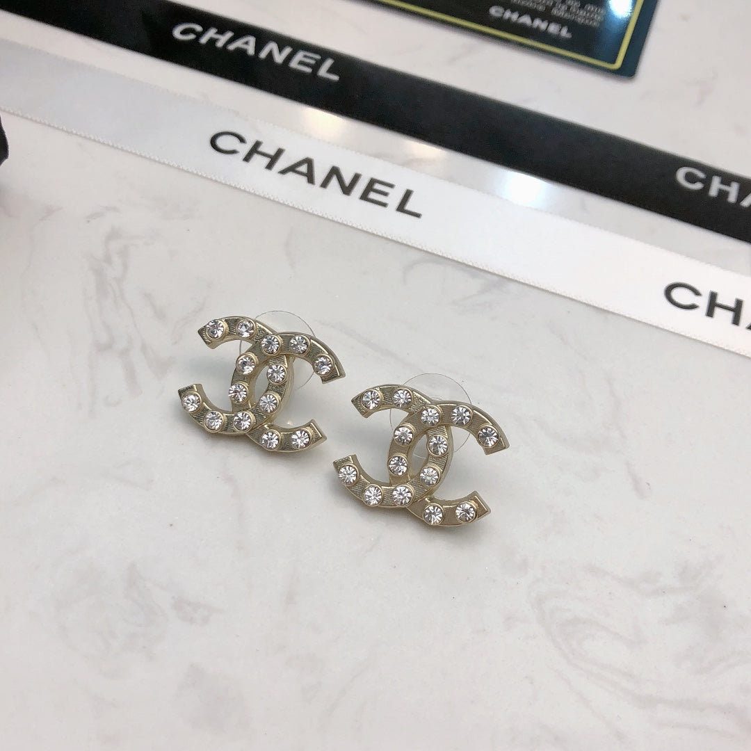 Heart Stud Earrings in Polished Metal-Tone – Heart Detail – Design 003 main product view