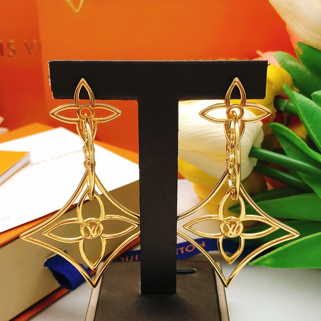 Geometric Emblem Stud Earrings in Gold-Tone – Design 029 close-up detail