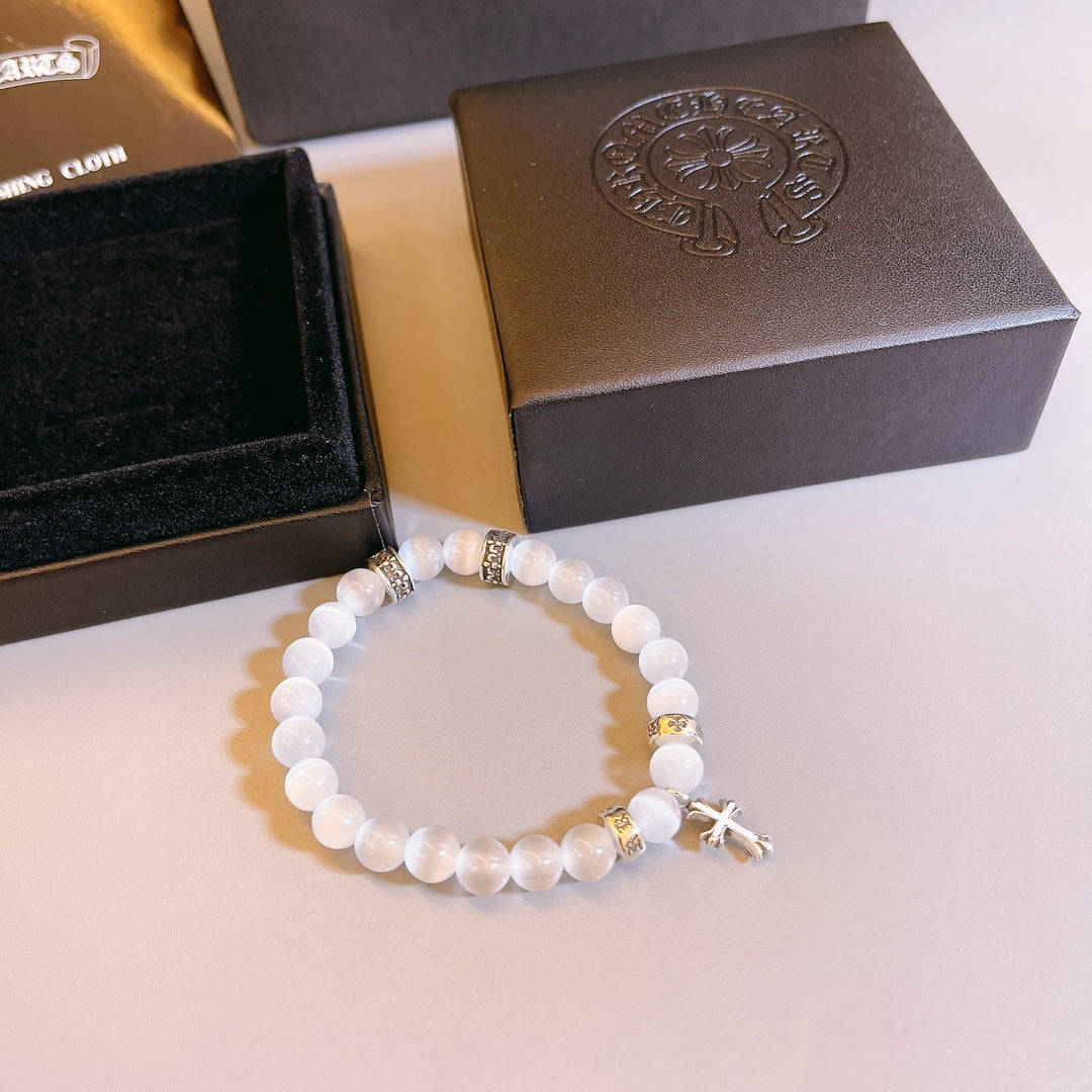 Gothic Emblem Beaded Bracelet in Antique Silver-Tone – Design 01 detail view