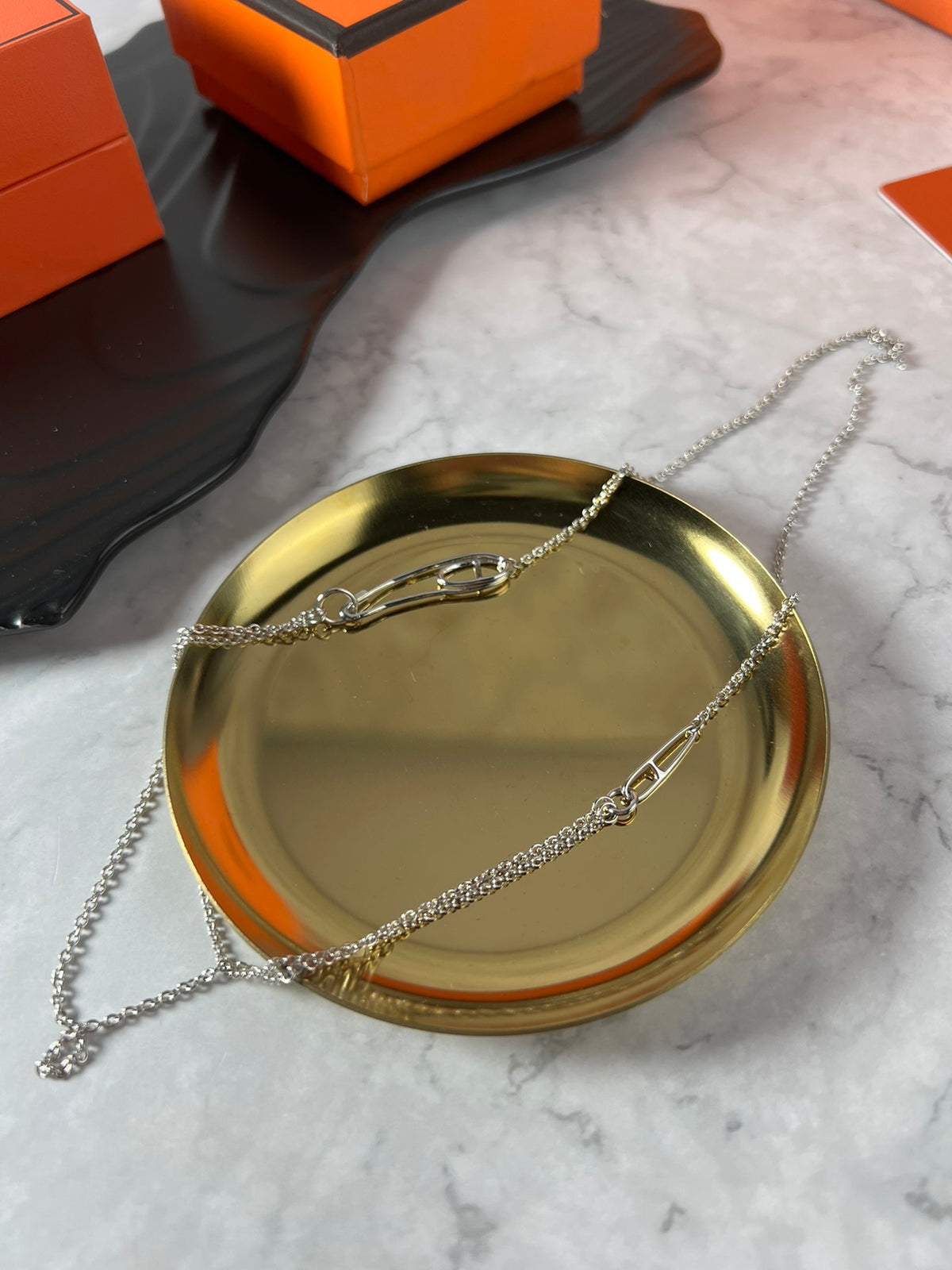 Horse Pendant Necklace in Polished Metal-Tone – Design 014 close-up detail