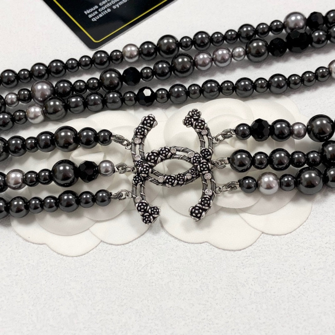 Pearl Pearl-Detail Pendant Necklace – Pearl Detail – Design 060 front product view