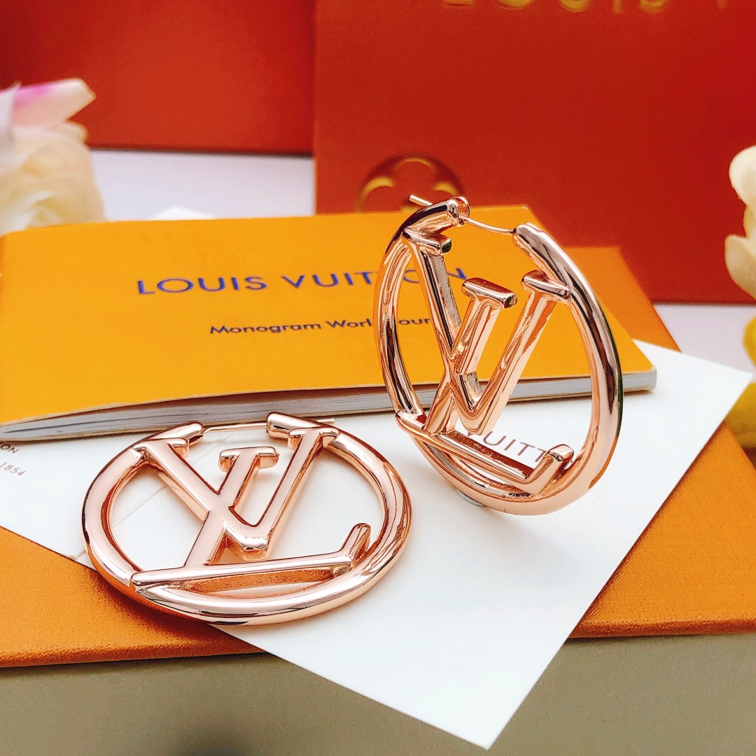 Geometric Emblem Statement Earrings in Rose-Gold-Tone – Rose Gold Detail – Design 003 detail view