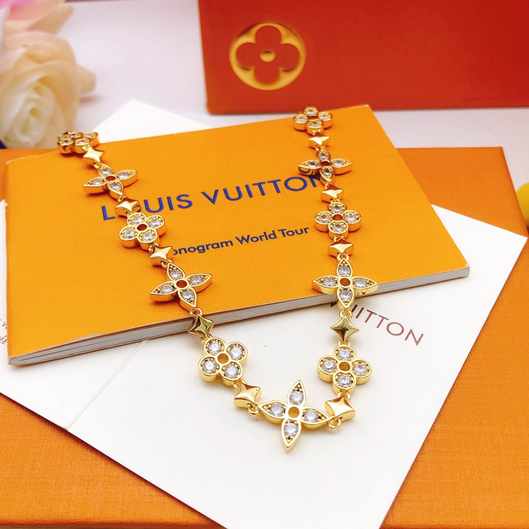 Floral Pendant Necklace in Gold-Tone – Design 006 side detail