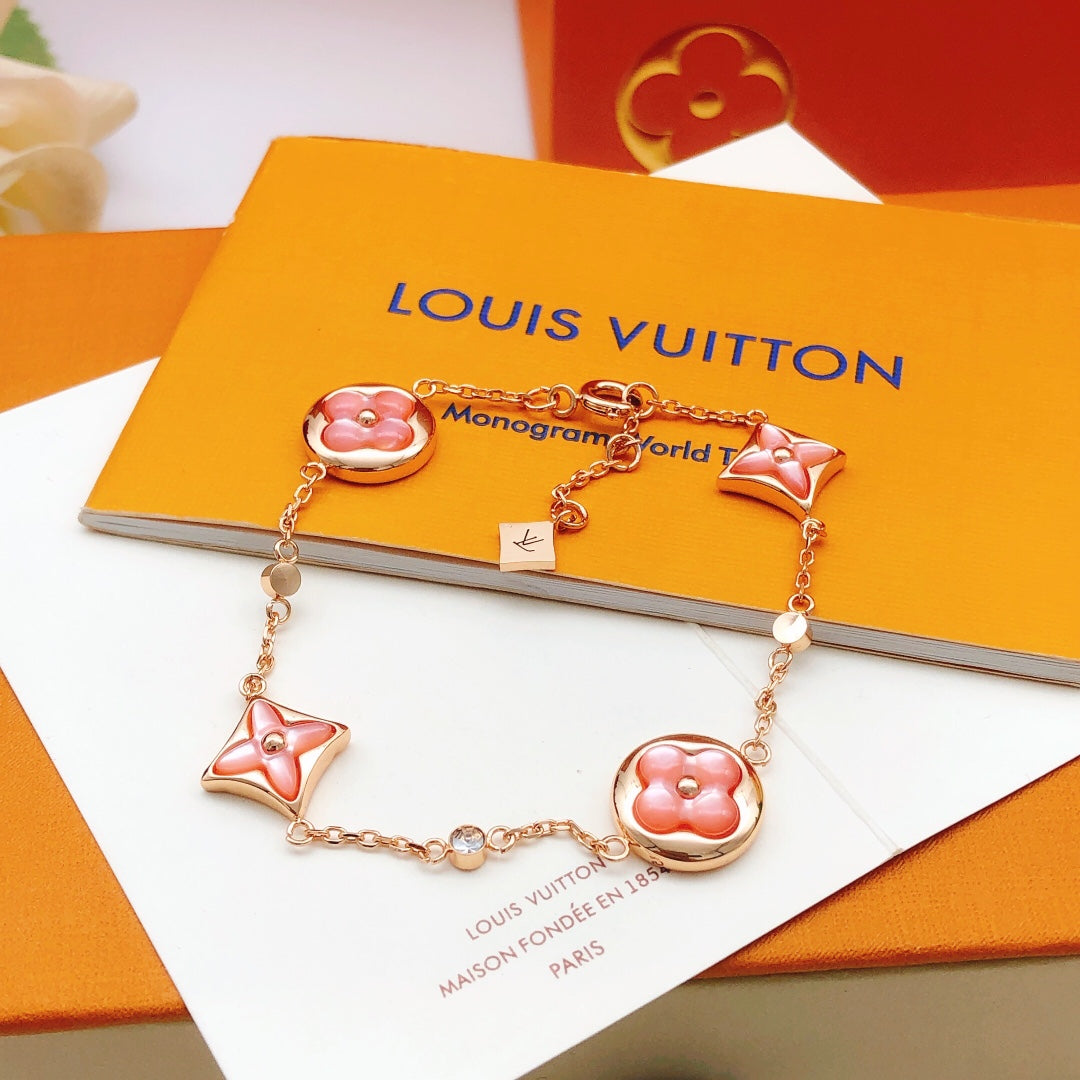 Geometric Emblem Bracelet in Rose-Gold-Tone – Rose Gold Detail – Design 015 side detail