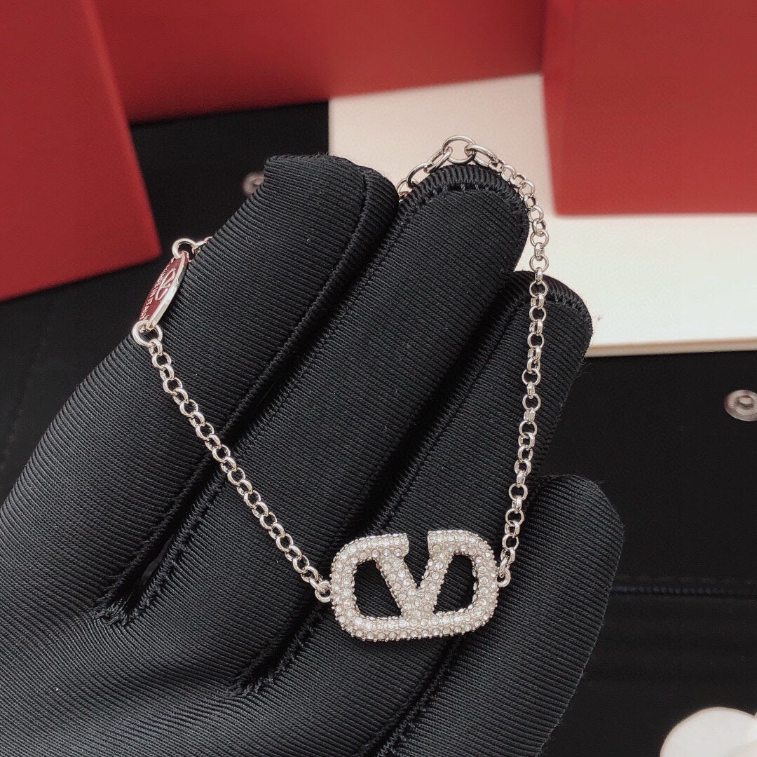 V Emblem Crystal-Accent Bracelet – Design 02 side detail