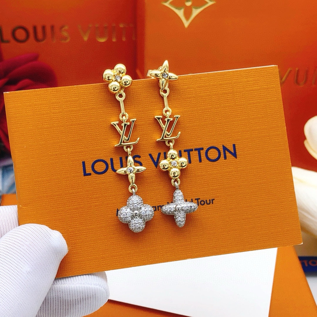 Geometric Emblem Stud Earrings in Gold-Tone – Design 040 detail view