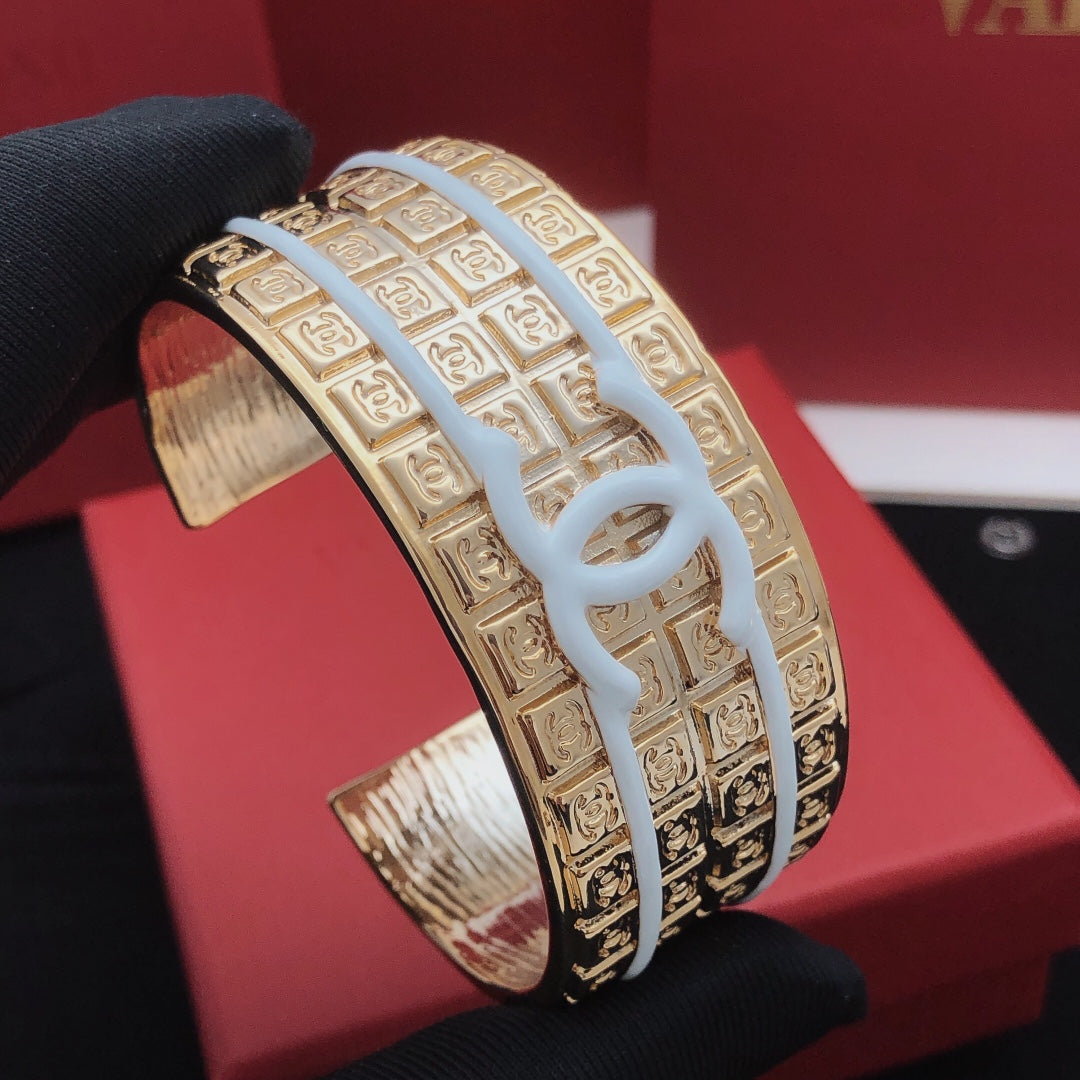 Signature Emblem Bangle in Gold-Tone – White Detail side detail
