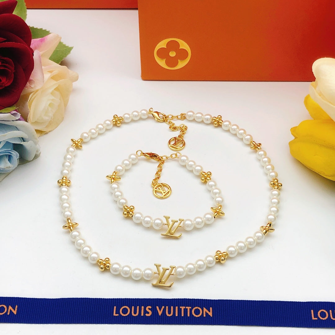 Geometric Emblem Pendant Necklace in Gold-Tone – Pearl Detail – Design 004 side detail