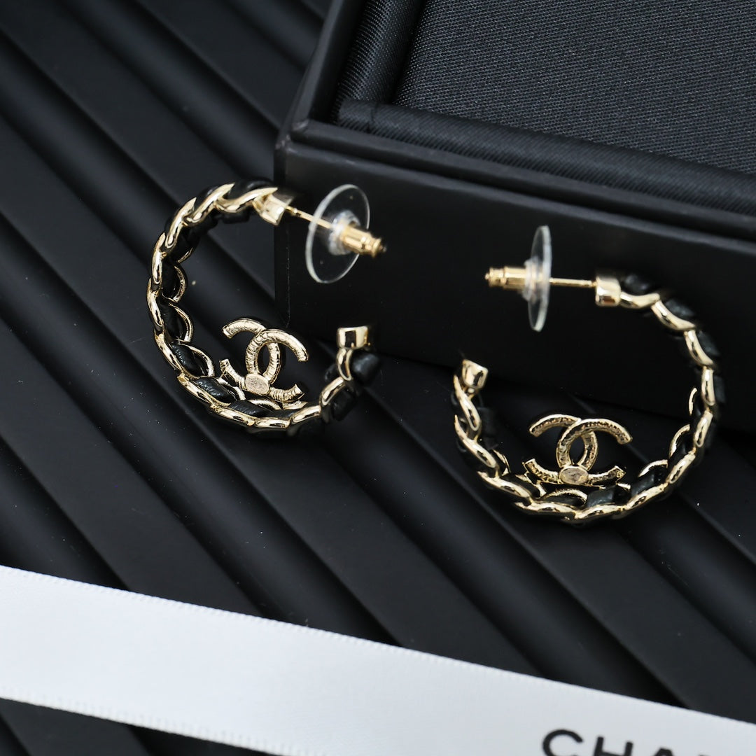 Double-C Emblem Statement Earrings in Gold-Tone – Black Detail – Design 003 detail view