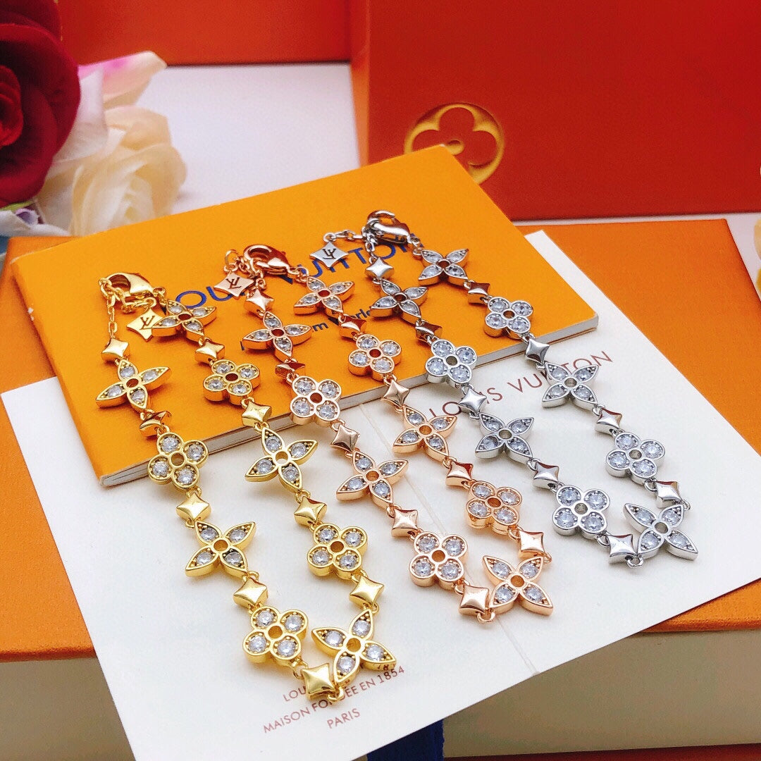Floral Bracelet in Gold-Tone – Design 006 side detail