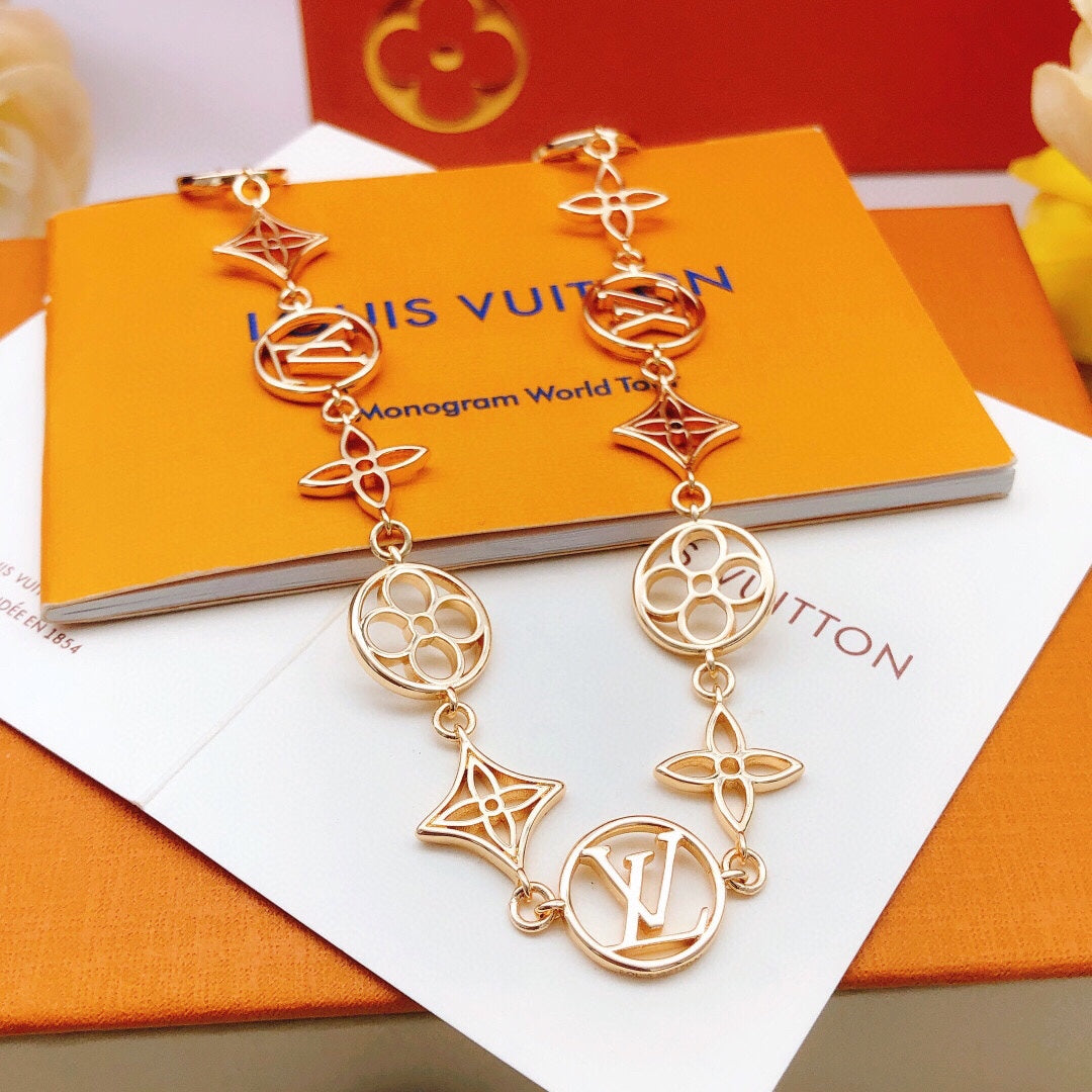 Geometric Emblem Pendant Necklace in Rose-Gold-Tone – Rose Gold Detail – Design 014 front product view