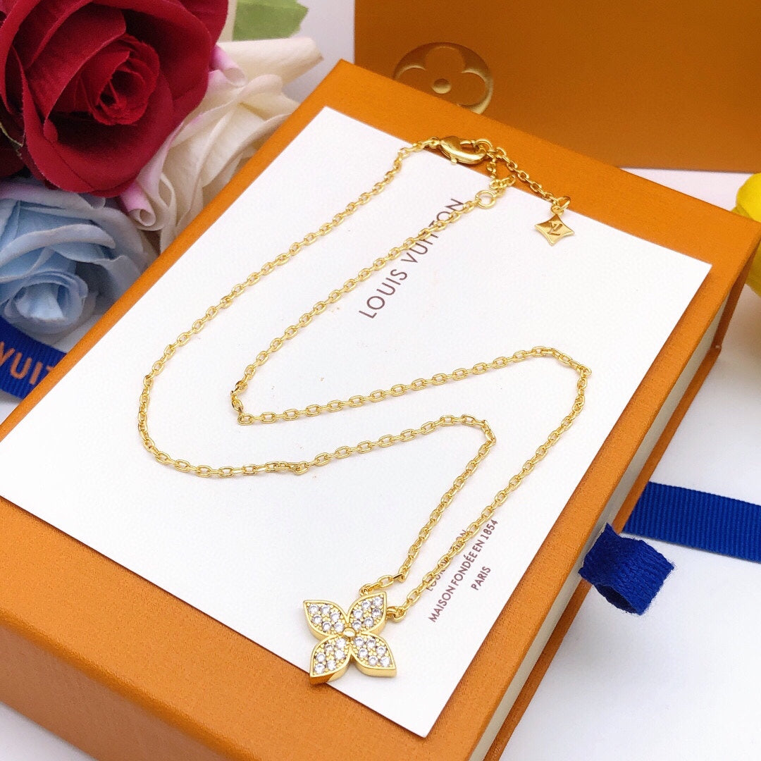 Geometric Emblem Pendant Necklace in Gold-Tone – Design 026 close-up detail