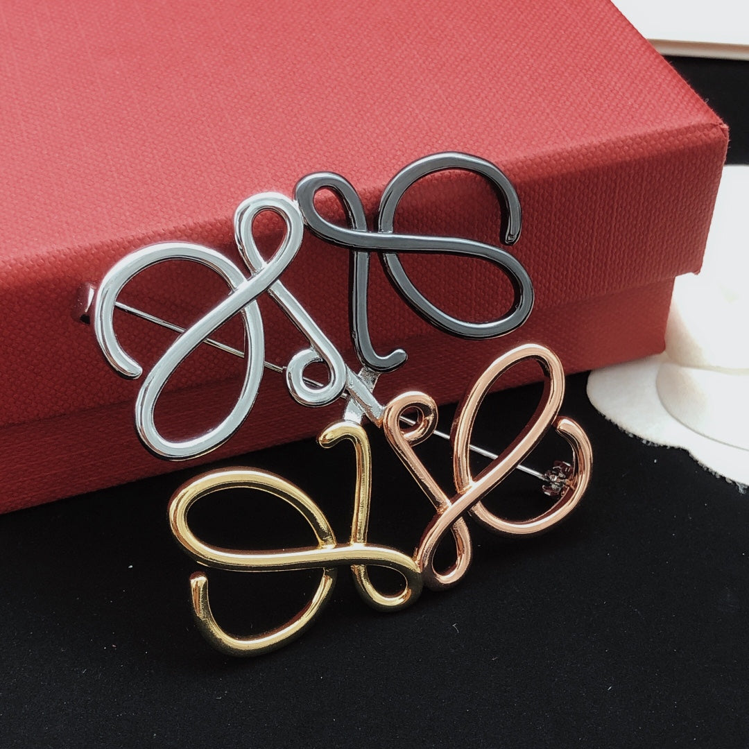 Sculptural Brooch Pin in Polished Metal-Tone – Design 01 main product view
