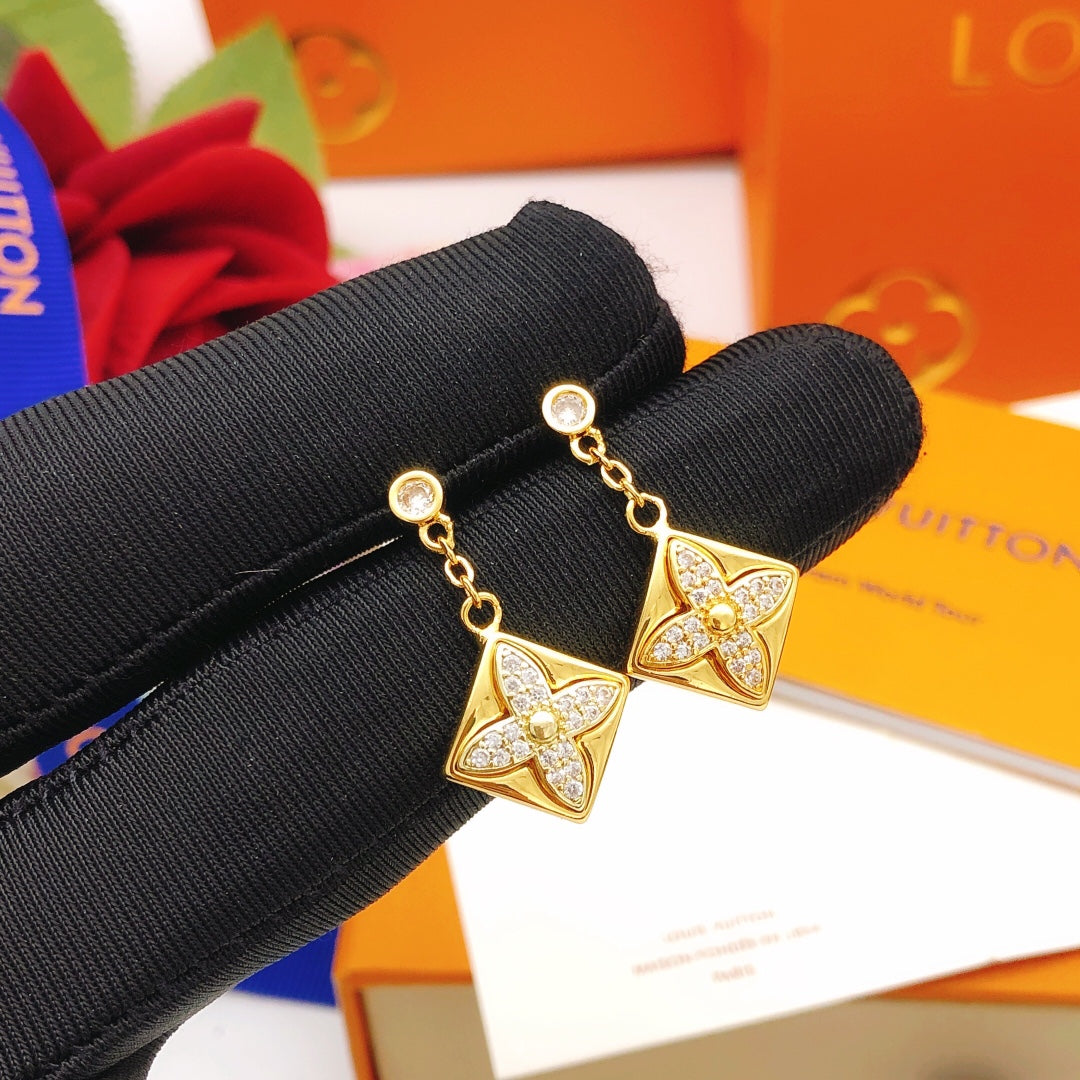 Geometric Emblem Stud Earrings in Gold-Tone – Design 036 detail view