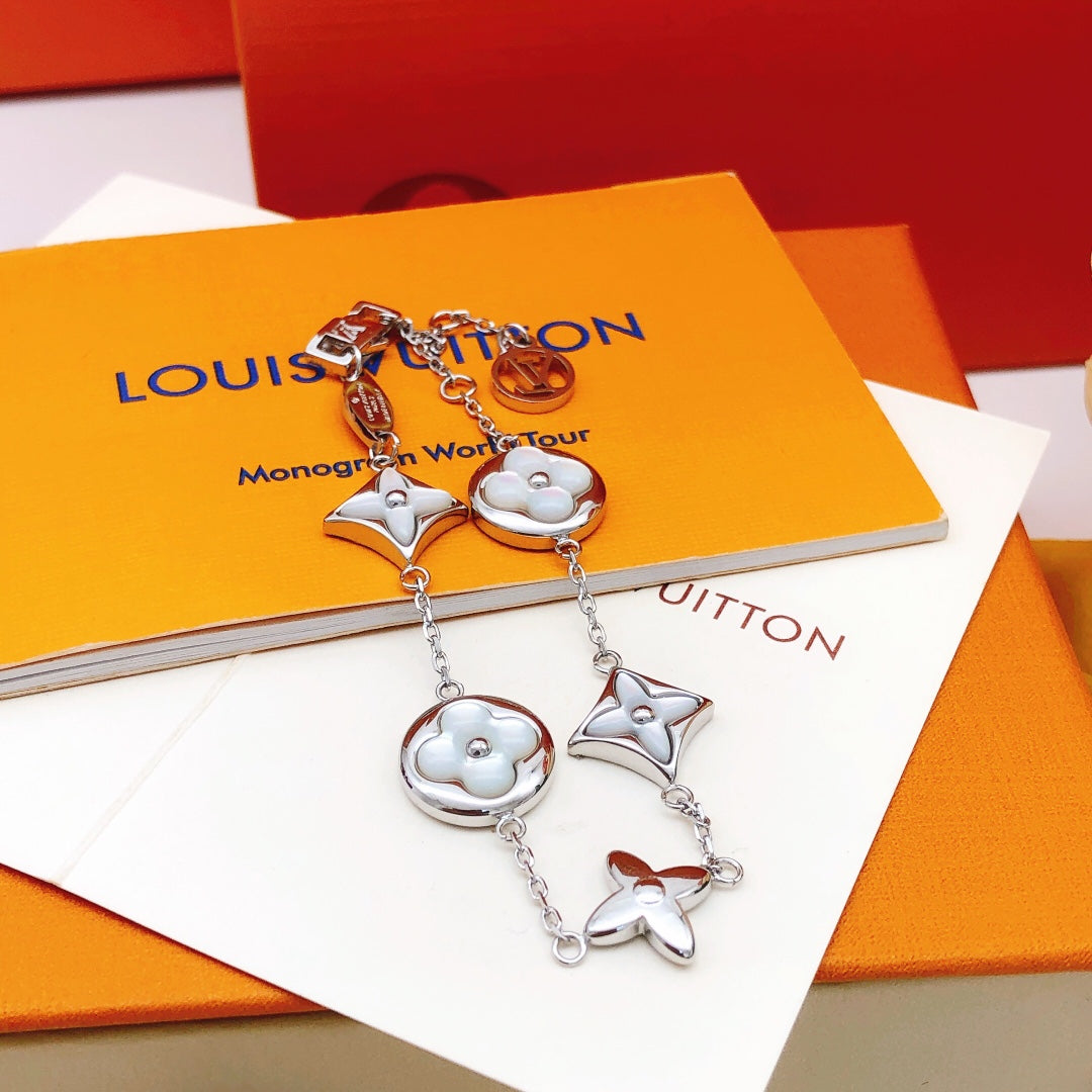 Geometric Emblem Bracelet in Silver-Tone – Silver Detail – Design 022 front product view
